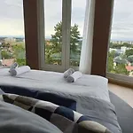 West Panorama Penthouse - With A Fantastic View Of The דירה סזומבאת'לי