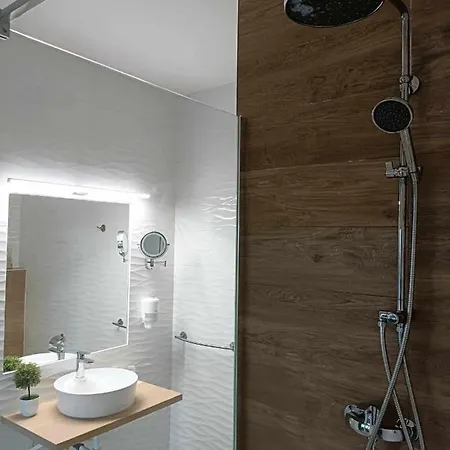 West Panorama Penthouse - With A Fantastic View Of The סזומבאת'לי