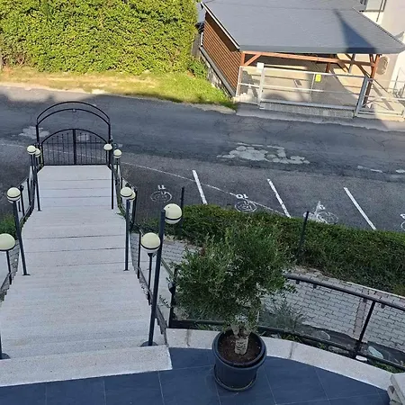 West Panorama Penthouse - With A Fantastic View Of The דירה *